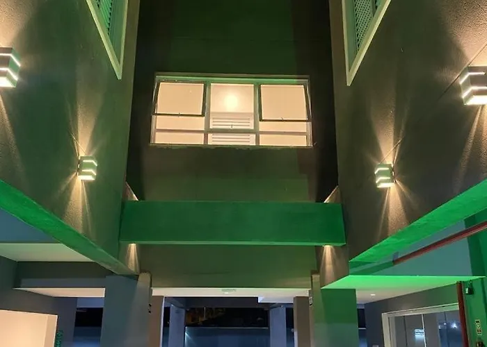 Apto novo com piscina em - Praia Maranduba